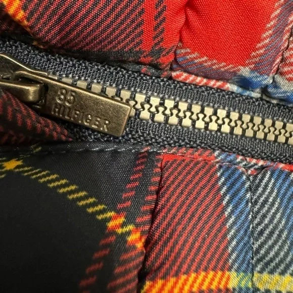 Tommy Hilfiger Vest 18M Baby Red Blue Plaid Full Zip Puffer Pockets Kids Toddler - Picture 4 of 8